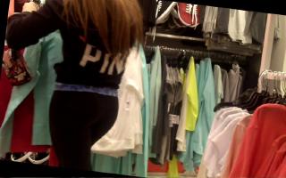 More shopping teens in yogas